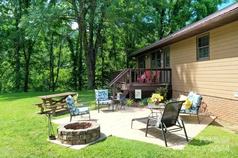 Exterior - 491 Racking Cove Rd, Sylva, NC 28779 photo 4 of 6