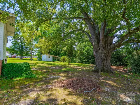 346 E Boulevard St, Chesterfield, SC 29709 photo 3