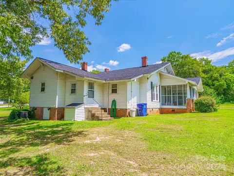 346 E Boulevard St, Chesterfield, SC 29709 photo 4