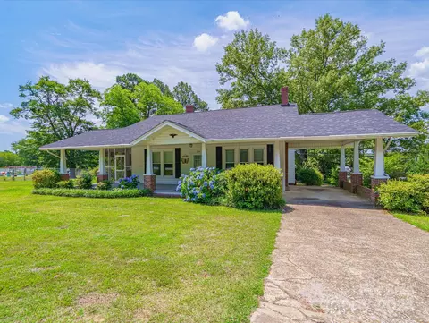 346 E Boulevard St, Chesterfield, SC 29709 photo 5