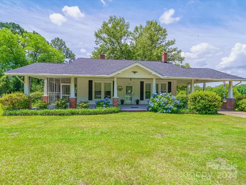 346 E Boulevard St, Chesterfield, SC 29709