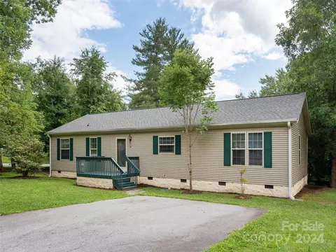 19 Philips Ct, Fletcher, NC 28732