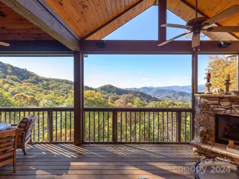 775 Andrew Banks Rd, Burnsville, NC 28714