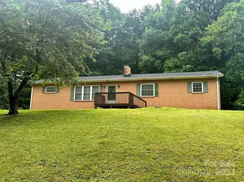 1151 Dusty Oak Ln, Hudson, NC 28638