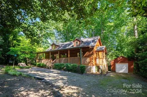 20 Log Cabin Trl, Candler, NC 28715