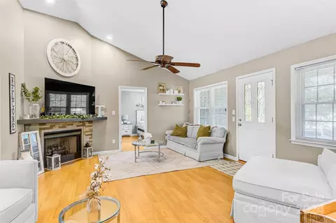 8304 Cedar Bark St, Hickory, NC 28602 photo 4