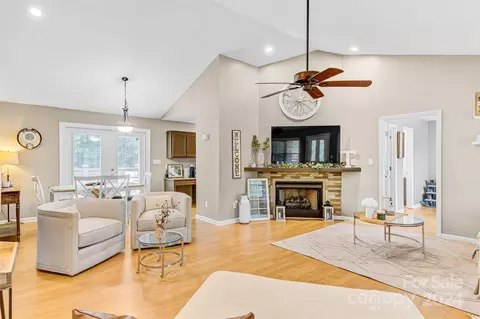 8304 Cedar Bark St, Hickory, NC 28602