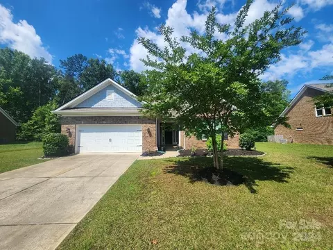 8751 Mullis Forest Ct, Mint Hill, NC 28227