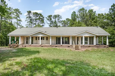 1680 Thomson Quarters Rd, Sharon, SC 29742