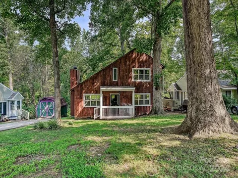 7913 Briardale Dr, Charlotte, NC 28212