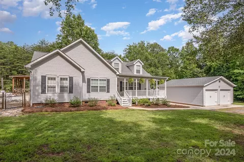 3592 Country Pine Ln, York, SC 29745