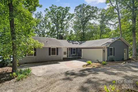 7989 Redbird Ln, Sherrills Ford, NC 28673