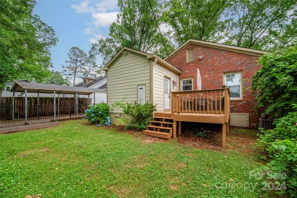 Exterior - 2346 Morton St, Charlotte, NC 28208 photo 3 of 7