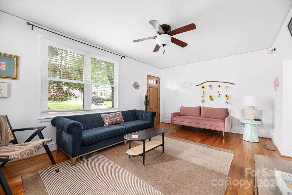 Living - 2346 Morton St, Charlotte, NC 28208 photo 2 of 2