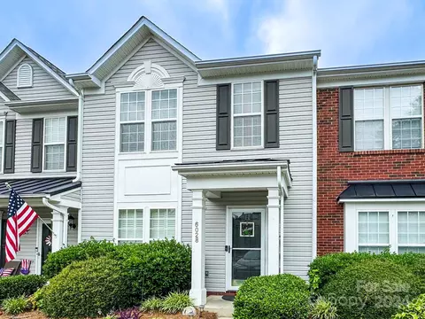 6028 Sapwood Ct, Matthews, NC 28104
