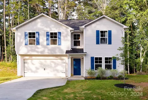 245 Shoreline Dr, New London, NC 28127