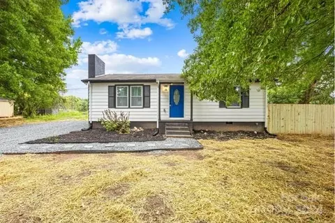 707 Church St, Cramerton, NC 28032