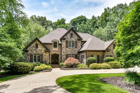 717 Beauhaven Ln, Waxhaw, NC 28173