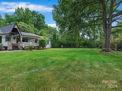 4735 Water Oak Rd, Charlotte, NC 28211