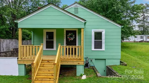 1522 14th Ne Ave NE, Hickory, NC 28601