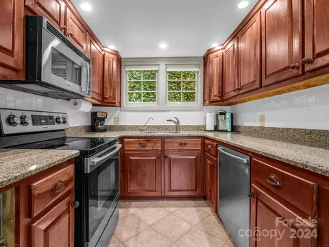 256 Vineyard Rd, Tryon, NC 28782 photo 10