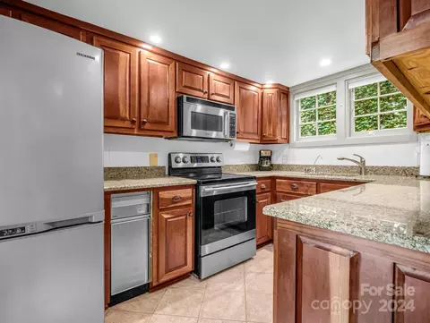 256 Vineyard Rd, Tryon, NC 28782 photo 9