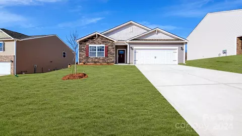 181 Farmwood Trl, Waynesville, NC 28786
