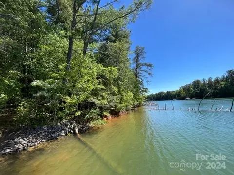 5124 Lighthouse Ct, Morganton, NC 28655 photo 8