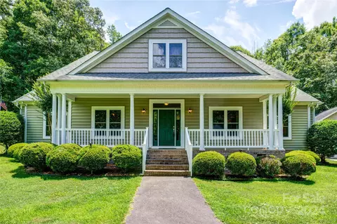 2500 Critter Ct, Midland, NC 28107