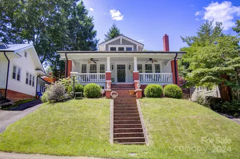25 Warwick Rd, Asheville, NC 28803