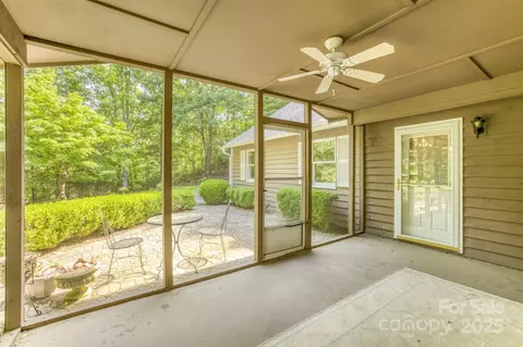 16 Cedar Dr, Mills River, NC 28759 photo 12