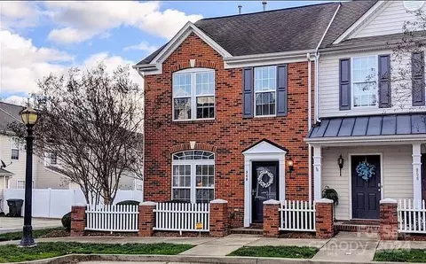 960 Coolsprings Ln, Rock Hill, SC 29730