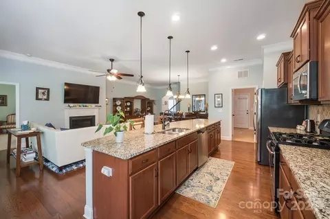 Kitchen - 3406 Streamside Dr, Davidson, NC 28036 photo 3 of 4