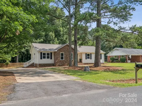 742 Hillcroft Pl, Rock Hill, SC 29732