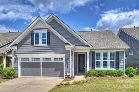 7323 Surprise Ct, Charlotte, NC 28215