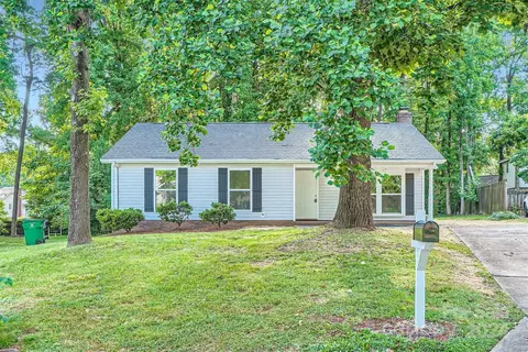 7025 Bluff Wood Cv, Charlotte, NC 28212
