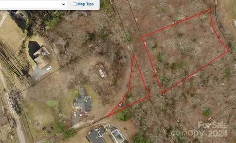 9999 Lyndhurst Dr, Hendersonville, NC 28792