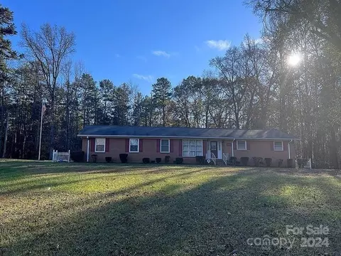2767 University Dr, Lancaster, SC 29720