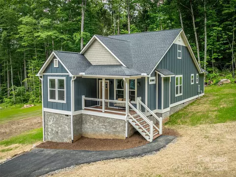 611 Twinbrook Ln, Maggie Valley, NC 28751