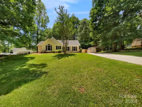 118 Hickory Creek Dr, Gastonia, NC 28052