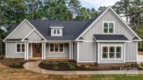 143 Eagle Pt, Mount Gilead, NC 27306