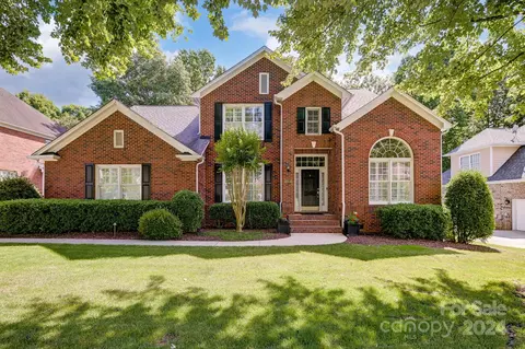10110 Devonshire Dr, Huntersville, NC 28078