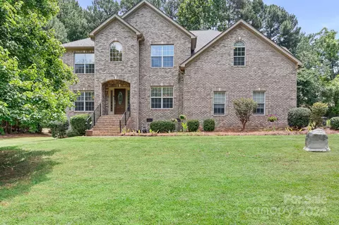 134 Indian Trl, Mooresville, NC 28117