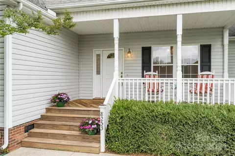 8253 Pine Lake Rd, Denver, NC 28037