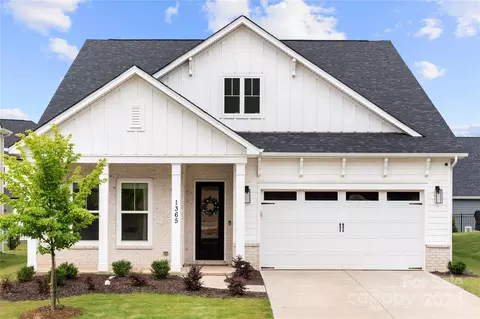 1365 Cedardale Ln, Denver, NC 28037