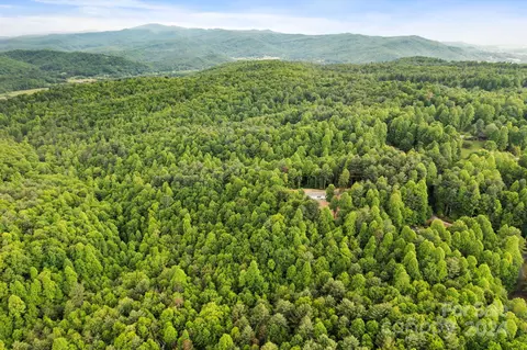 9999 Kira 3 Ln #3, Hendersonville, NC 28739