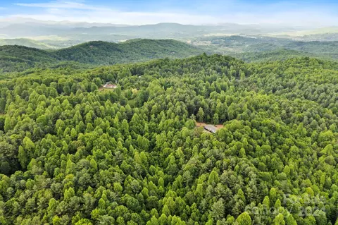 9999 Kira 4 Ln #4, Hendersonville, NC 28739