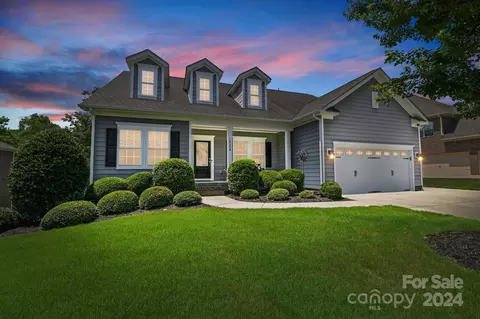 14308 Salem Glen Ct, Charlotte, NC 28278
