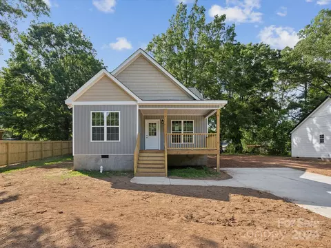 215 Mcclain St, York, SC 29745