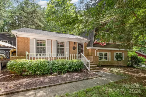 7633 Soaringfree Ln, Charlotte, NC 28226